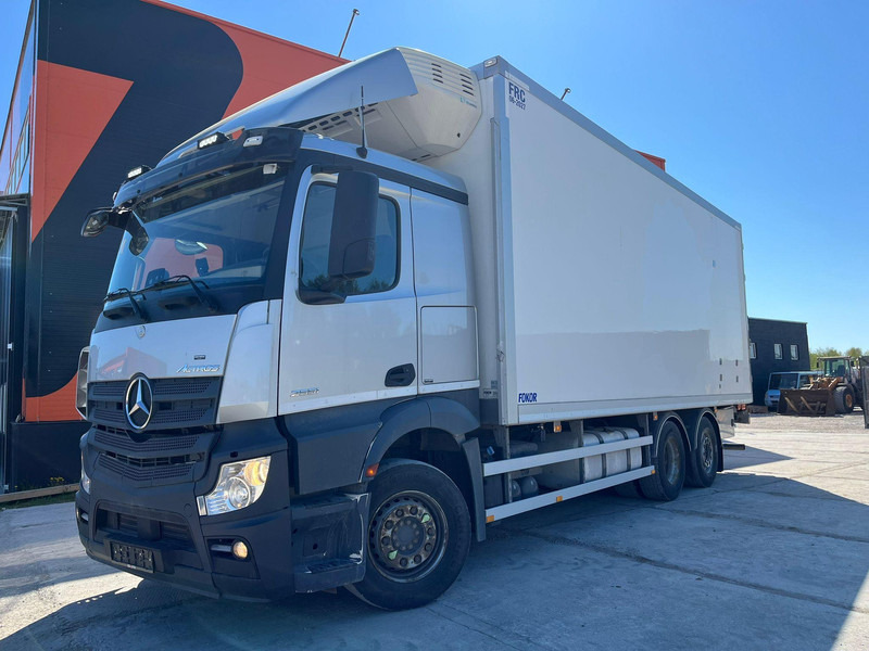 Mercedes-Benz Actros 2551 6x2 LUMIKKO L7 / BOX L=7609 mm - Camión frigorífico: foto 2 Mercedes-Benz Actros 2551 6x2 LUMIKKO L7 / BOX L=7609 mm - Camión frigorífico: foto 2