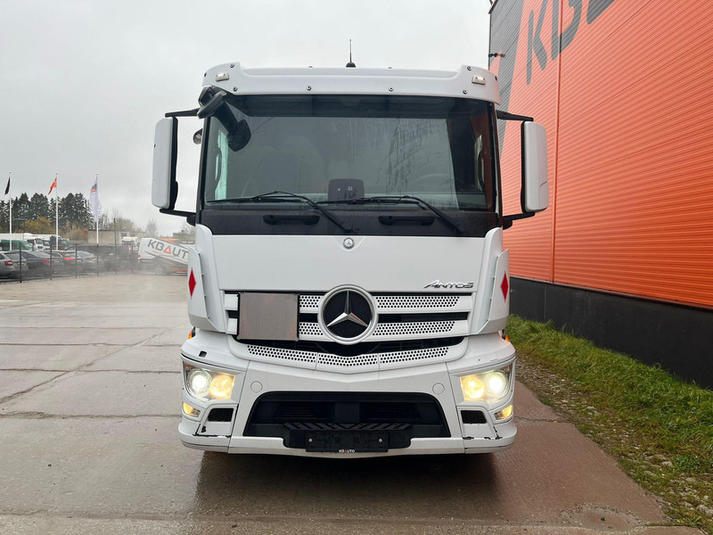 Mercedes-Benz Antos 2543 6x2*4 LIFTABLE BOX ROOF / BOX L=7773 mm - Camión caja cerrada: foto 2 Mercedes-Benz Antos 2543 6x2*4 LIFTABLE BOX ROOF / BOX L=7773 mm - Camión caja cerrada: foto 2