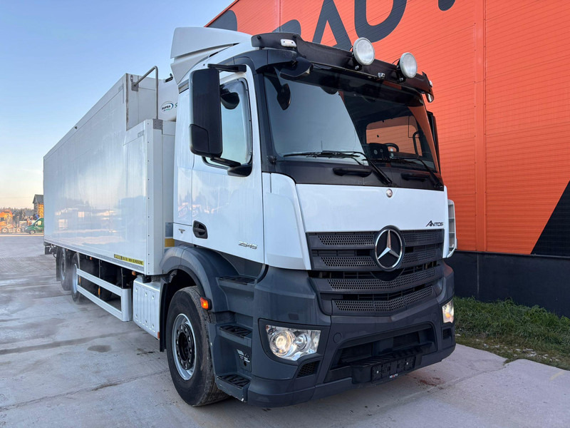 Mercedes-Benz Antos 2545 6x2*4 SUPRA 850 / BOX L=9489 mm / LOW MILEAGE ! - Camión frigorífico: foto 3 Mercedes-Benz Antos 2545 6x2*4 SUPRA 850 / BOX L=9489 mm / LOW MILEAGE ! - Camión frigorífico: foto 3
