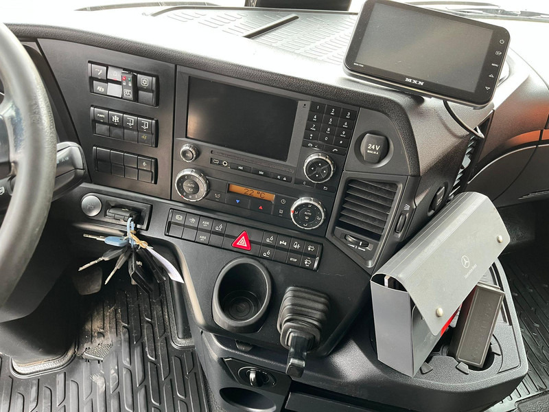 Leasing de Mercedes-Benz Arocs 3242 8x4 PK22002 / RETARDER / SNOW PLOW EQUIPMENT / GRAPPLE Mercedes-Benz Arocs 3242 8x4 PK22002 / RETARDER / SNOW PLOW EQUIPMENT / GRAPPLE: foto 20