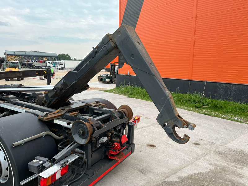 Leasing de Mercedes-Benz Arocs 3242 8x4 PK22002 / RETARDER / SNOW PLOW EQUIPMENT / GRAPPLE Mercedes-Benz Arocs 3242 8x4 PK22002 / RETARDER / SNOW PLOW EQUIPMENT / GRAPPLE: foto 12