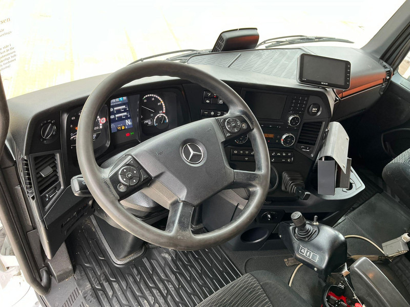 Leasing de Mercedes-Benz Arocs 3242 8x4 PK22002 / RETARDER / SNOW PLOW EQUIPMENT / GRAPPLE Mercedes-Benz Arocs 3242 8x4 PK22002 / RETARDER / SNOW PLOW EQUIPMENT / GRAPPLE: foto 17