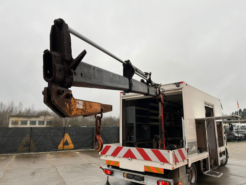 Leasing de Renault D12 4x2 WORKSHOP ON WHEELS / FASSI M30A.13 / BOX L=4459 mm Renault D12 4x2 WORKSHOP ON WHEELS / FASSI M30A.13 / BOX L=4459 mm: foto 11