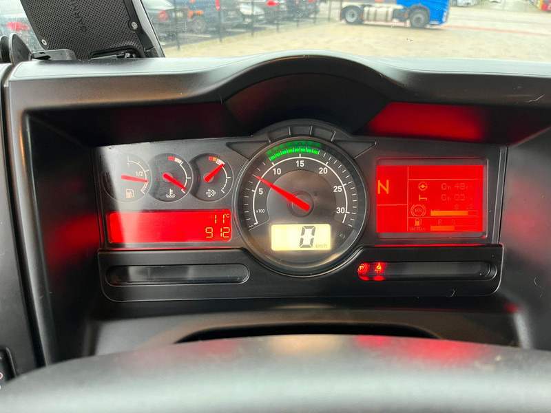 Leasing de Renault D12 4x2 WORKSHOP ON WHEELS / FASSI M30A.13 / BOX L=4459 mm Renault D12 4x2 WORKSHOP ON WHEELS / FASSI M30A.13 / BOX L=4459 mm: foto 19