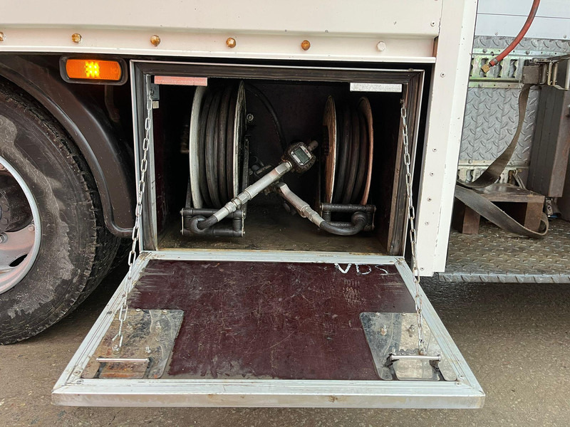 Leasing de Renault D12 4x2 WORKSHOP ON WHEELS / FASSI M30A.13 / BOX L=4459 mm Renault D12 4x2 WORKSHOP ON WHEELS / FASSI M30A.13 / BOX L=4459 mm: foto 10