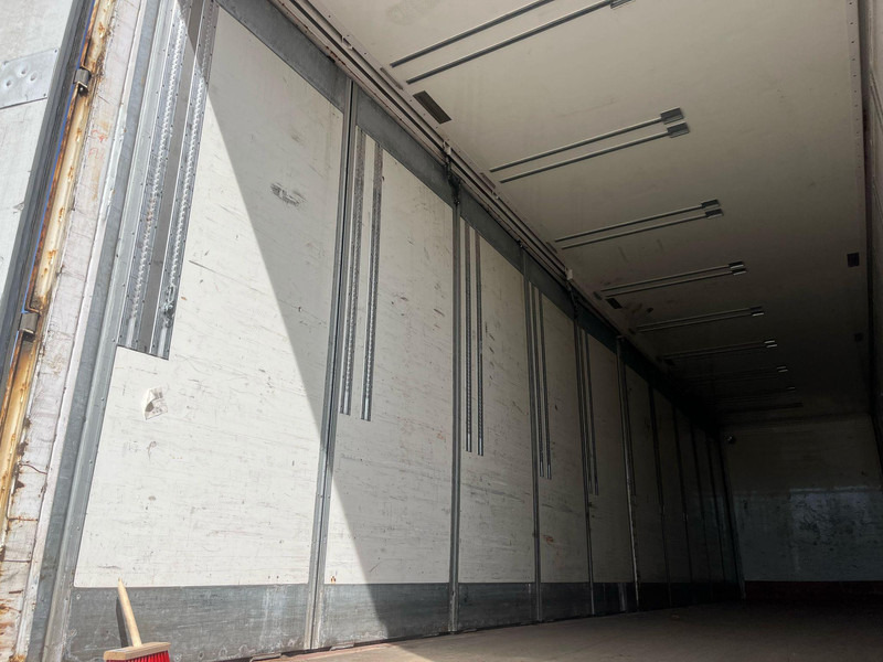 Remolque caja cerrada Renders RAC 18.18 BOX / L=12481 mm: foto 9 Remolque caja cerrada Renders RAC 18.18 BOX / L=12481 mm: foto 9