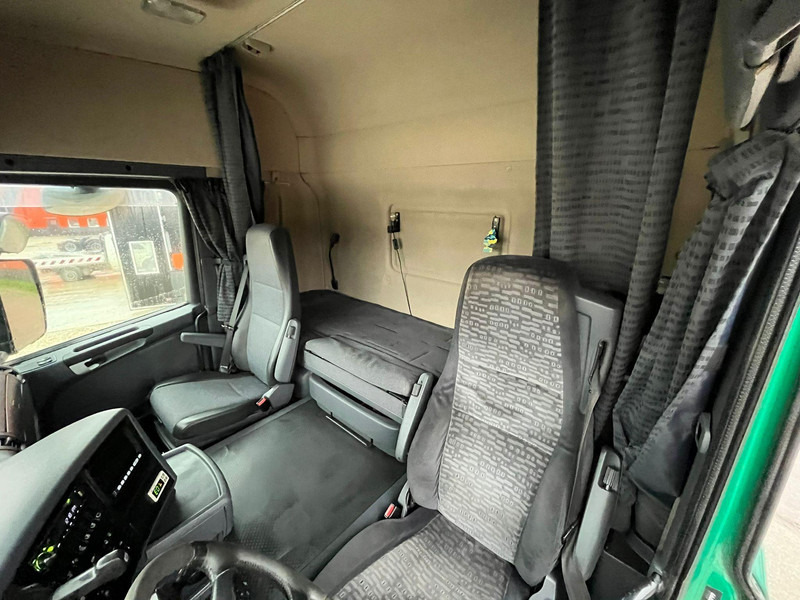 Camión transporte de ganado Scania G 480 6x2*4 BOX L=9212 mm / COOLANT LEAKAGE ON 3 RD CYLINDER: foto 18 Camión transporte de ganado Scania G 480 6x2*4 BOX L=9212 mm / COOLANT LEAKAGE ON 3 RD CYLINDER: foto 18