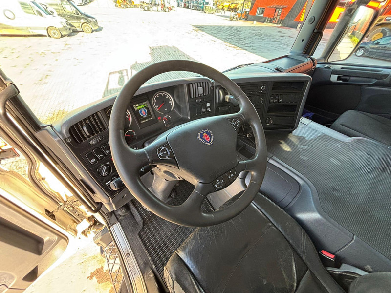 Camión volquete Scania P 440 8x4 RETARDER / FULL STEEL / BOX L=5850 mm: foto 17
