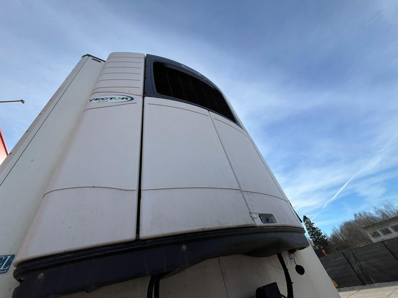 Remolque frigorífico Schmitz Cargobull SCBS3B CARRIER Vector 1550 / BOX L=13396 mm: foto 10 Remolque frigorífico Schmitz Cargobull SCBS3B CARRIER Vector 1550 / BOX L=13396 mm: foto 10