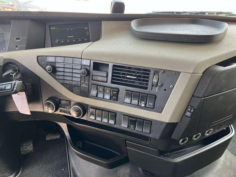 Camión multibasculante Volvo FH 540 8x4*4 AJK 20 ton / L=5700 mm: foto 19 Camión multibasculante Volvo FH 540 8x4*4 AJK 20 ton / L=5700 mm: foto 19