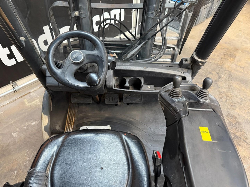 Linde H30D-02 - Carretilla elevadora diésel: foto 5 Linde H30D-02 - Carretilla elevadora diésel: foto 5