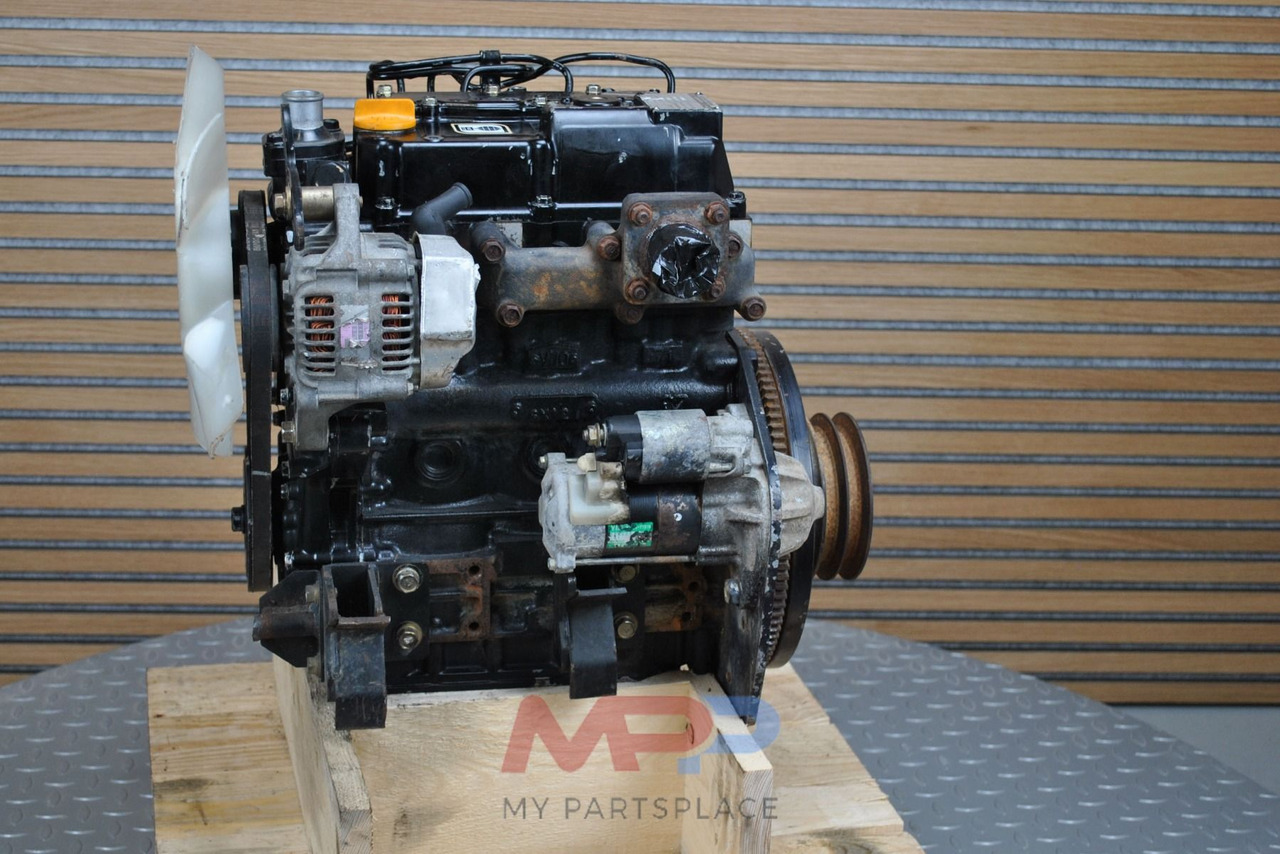 Yanmar Isuzu 3CA1 - Motor para Maquinaria de construcción: foto 2 Yanmar Isuzu 3CA1 - Motor para Maquinaria de construcción: foto 2