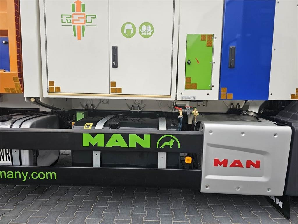 MAN RSP ESE 18/4-KM Saugbagger vacuum cleaner excavato - Limpieza de alcantarillado: foto 5 MAN RSP ESE 18/4-KM Saugbagger vacuum cleaner excavato - Limpieza de alcantarillado: foto 5