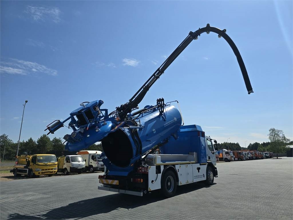 Renault 4x2 WUKO RIVARD for collecting liquid waste  - Limpieza de alcantarillado: foto 1 Renault 4x2 WUKO RIVARD for collecting liquid waste  - Limpieza de alcantarillado: foto 1