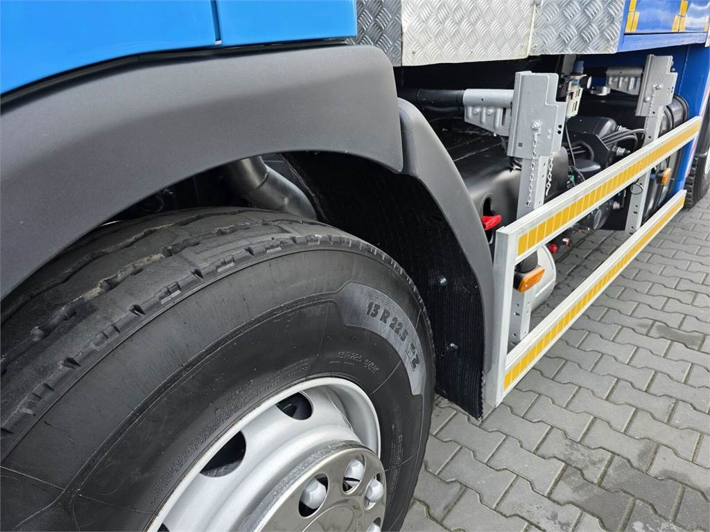 Limpieza de alcantarillado Renault MTS DINO 3 Saugbagger vacuum cleaner excavator suc: foto 8