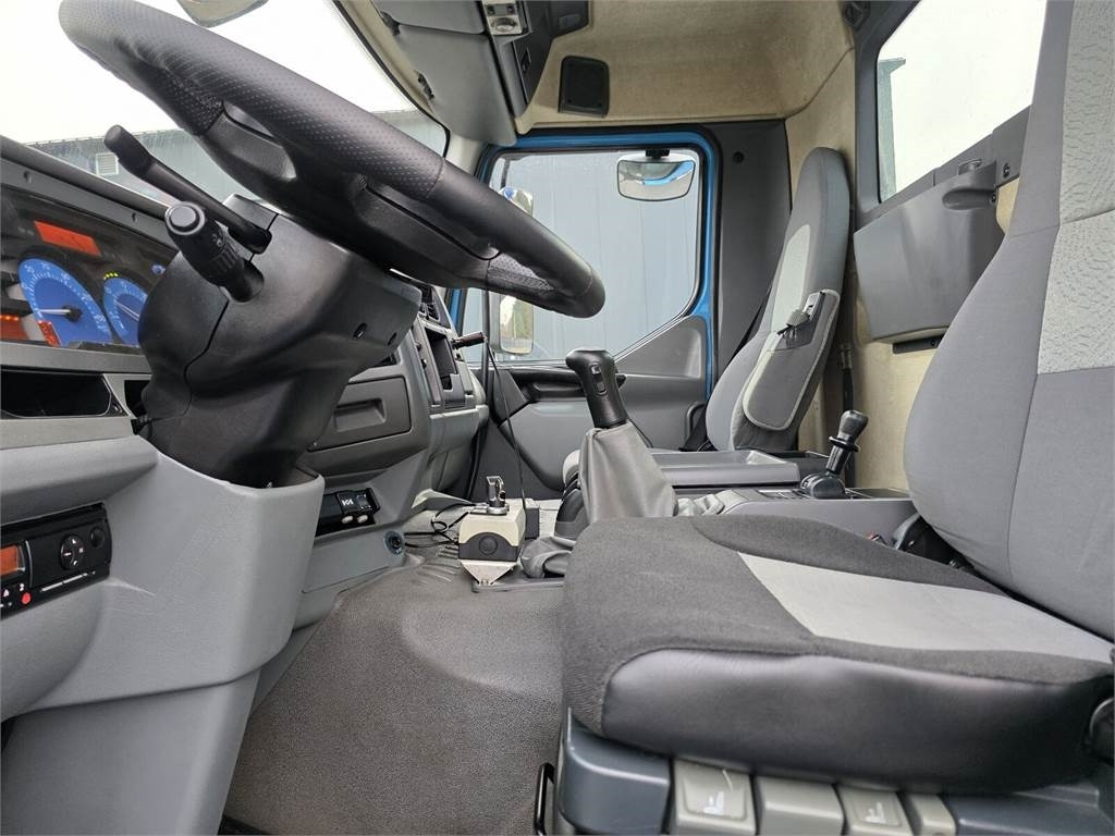 Leasing de Renault MTS DINO 3 Saugbagger vacuum cleaner excavator suc  Renault MTS DINO 3 Saugbagger vacuum cleaner excavator suc: foto 32