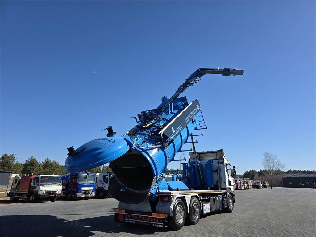Scania Larsen FlexVac 311 Vacuum suction loader - Excavadora: foto 1 Scania Larsen FlexVac 311 Vacuum suction loader - Excavadora: foto 1