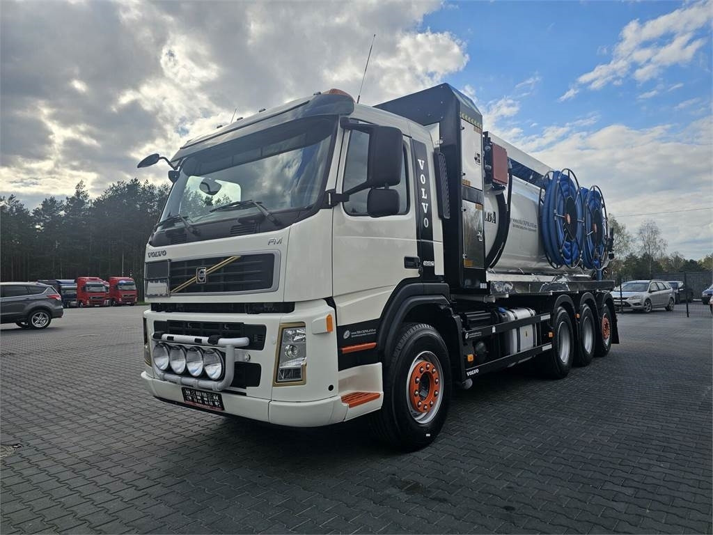 Volvo WUKO ADR ROLBA FOR CLEANING CHANNELS COMBI - Vehículo municipal: foto 4 Volvo WUKO ADR ROLBA FOR CLEANING CHANNELS COMBI - Vehículo municipal: foto 4
