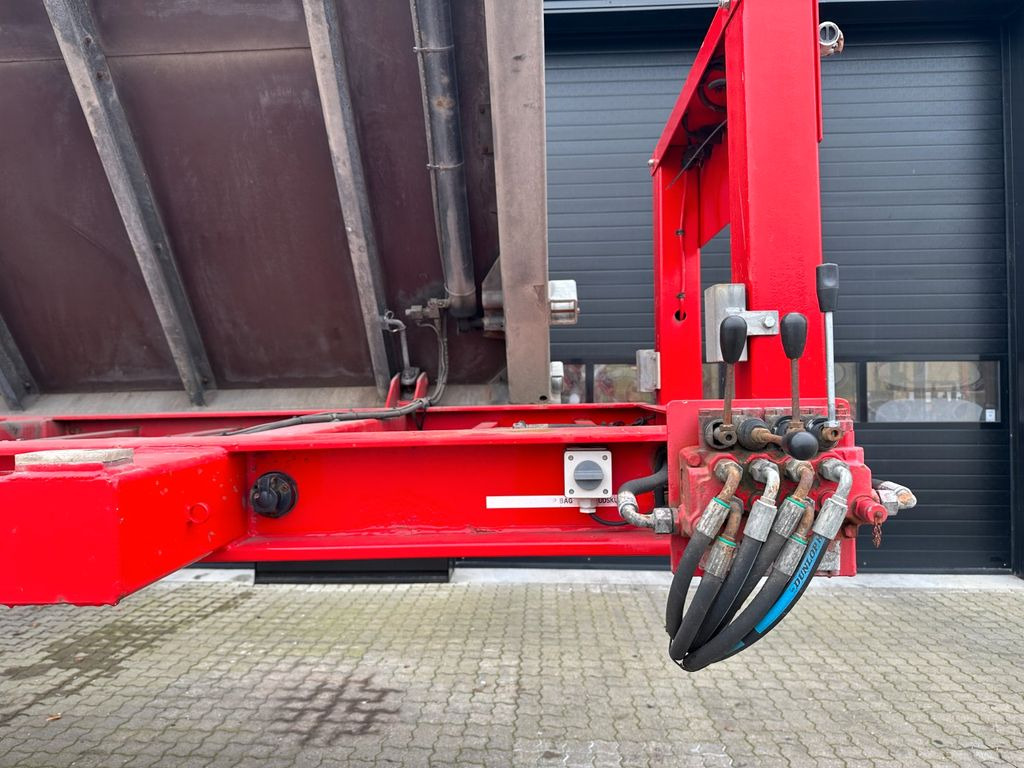 Faymonville Flandria 3 achs Schräglader Faymonville Flandria 3 achs Schräglader - Semirremolque góndola rebajadas: foto 3 Faymonville Flandria 3 achs Schräglader Faymonville Flandria 3 achs Schräglader - Semirremolque góndola rebajadas: foto 3