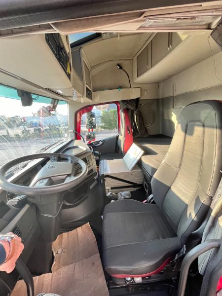 Cabeza tractora Volvo FH 460: foto 10