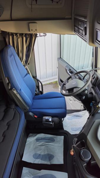 Foto del interior 2: Cabeza tractora nuevo Volvo FH 500 Globetrotter XXL (Location / Rent)