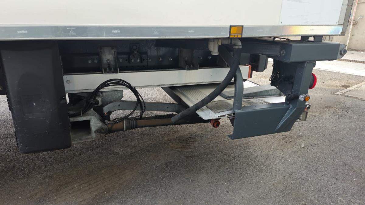 Renault D WIDE - Camión frigorífico: foto 5 Renault D WIDE - Camión frigorífico: foto 5