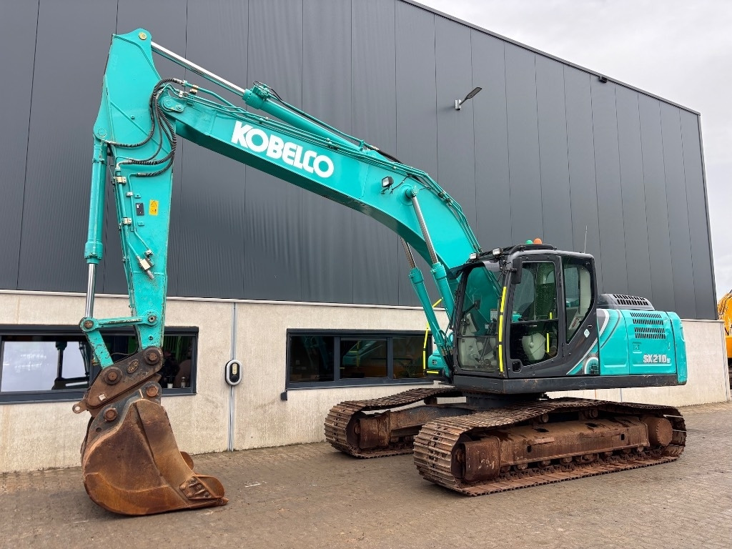 Kobelco SK 210 LC-10 - Excavadora de cadenas: foto 1 Kobelco SK 210 LC-10 - Excavadora de cadenas: foto 1