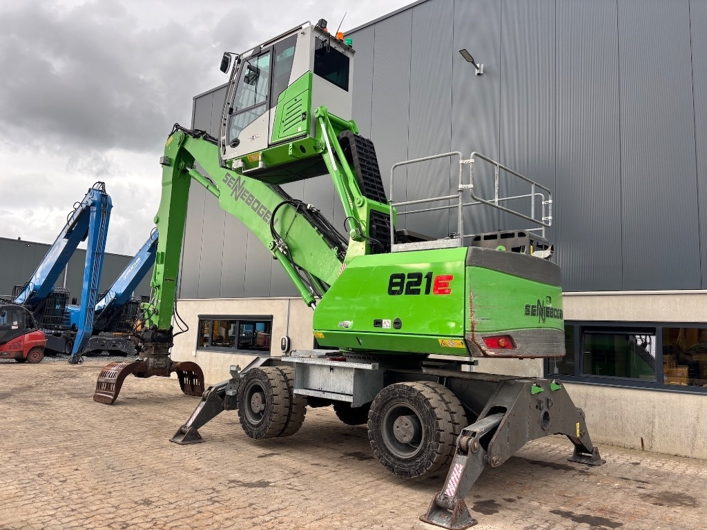 Sennebogen 821 M - 821 E - 821 ME - Manipulador de materiales: foto 3 Sennebogen 821 M - 821 E - 821 ME - Manipulador de materiales: foto 3