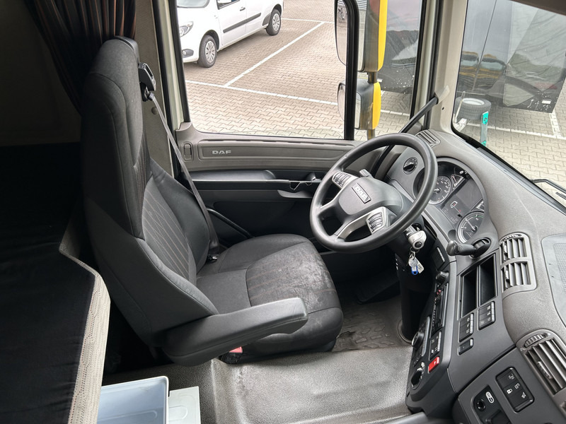 DAF CF 410 FT Space Cab / 915 dkm / New Tacho V2 / APK TUV 03-26 - Cabeza tractora: foto 3 DAF CF 410 FT Space Cab / 915 dkm / New Tacho V2 / APK TUV 03-26 - Cabeza tractora: foto 3