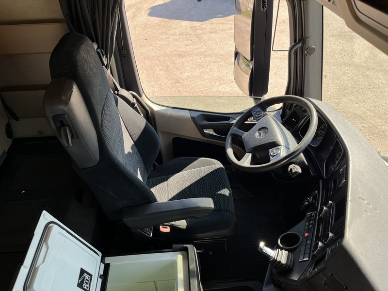Mercedes-Benz Actros 1842 Streamspace / 873 dkm / 2 Tanks / NL Truck - Cabeza tractora: foto 3 Mercedes-Benz Actros 1842 Streamspace / 873 dkm / 2 Tanks / NL Truck - Cabeza tractora: foto 3