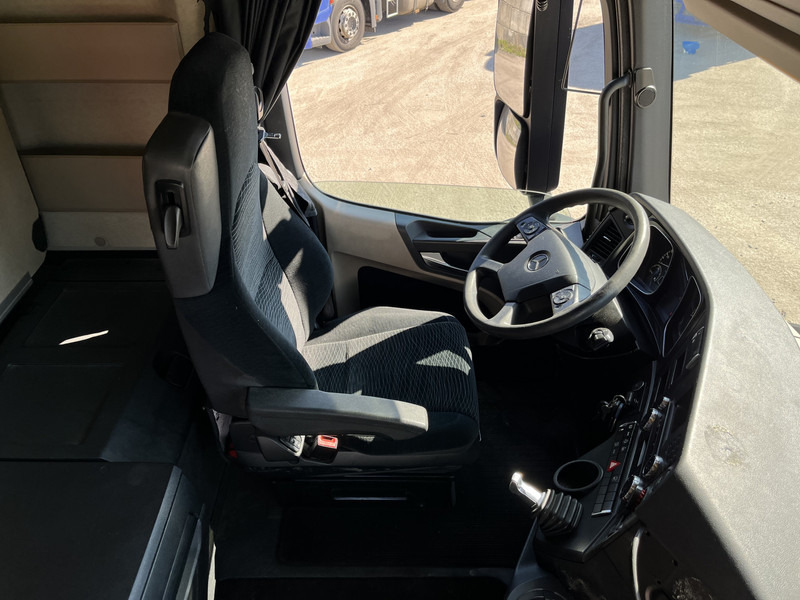 Mercedes-Benz Actros 1842 Streamspace / 890 dkm / 2 Tanks / NL Truck / 10x in stock - Cabeza tractora: foto 3 Mercedes-Benz Actros 1842 Streamspace / 890 dkm / 2 Tanks / NL Truck / 10x in stock - Cabeza tractora: foto 3