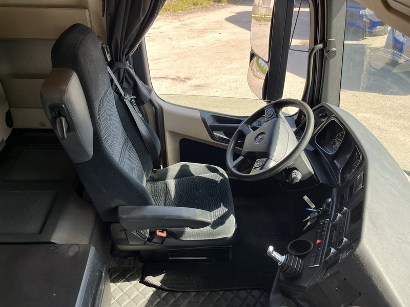 Mercedes-Benz Actros 1842 Streamspace / 897 dkm / 2 Tanks / NL Truck - Cabeza tractora: foto 3 Mercedes-Benz Actros 1842 Streamspace / 897 dkm / 2 Tanks / NL Truck - Cabeza tractora: foto 3