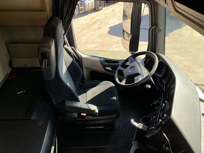 Mercedes-Benz Actros 1842 Streamspace / 937 dkm / 2 Tanks / NL Truck / 12x in stock - Cabeza tractora: foto 3 Mercedes-Benz Actros 1842 Streamspace / 937 dkm / 2 Tanks / NL Truck / 12x in stock - Cabeza tractora: foto 3