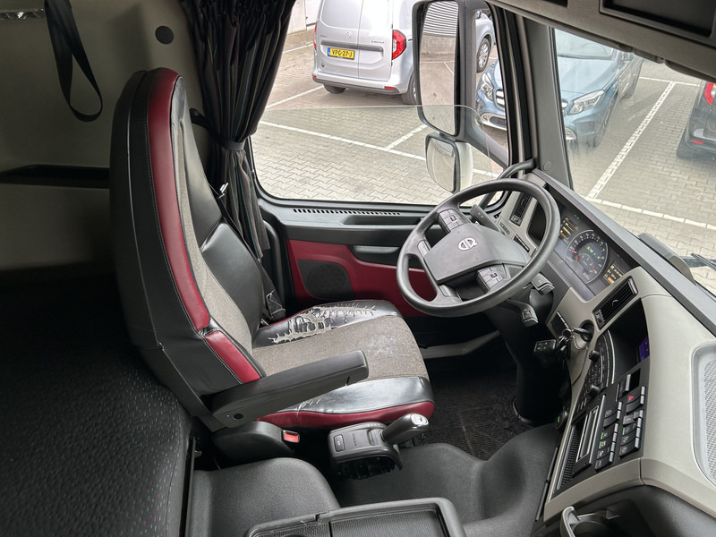 Volvo FM 370 Globetrotter / 770 dkm / 2 Tanks / NL Truck - Cabeza tractora: foto 3 Volvo FM 370 Globetrotter / 770 dkm / 2 Tanks / NL Truck - Cabeza tractora: foto 3