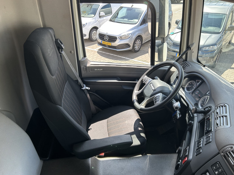 DAF CF 260 FA / Carrier Koeler - 30 gr / Chereau Frigobox / Laadklep 2000 kg - Camión frigorífico: foto 3 DAF CF 260 FA / Carrier Koeler - 30 gr / Chereau Frigobox / Laadklep 2000 kg - Camión frigorífico: foto 3
