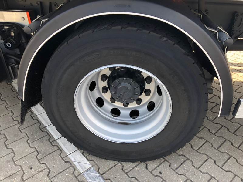 Camión frigorífico DAF CF 260 FA / Carrier Koeler / Chereau Frigo Box / Laadklep / APK TUV 09-26: foto 15