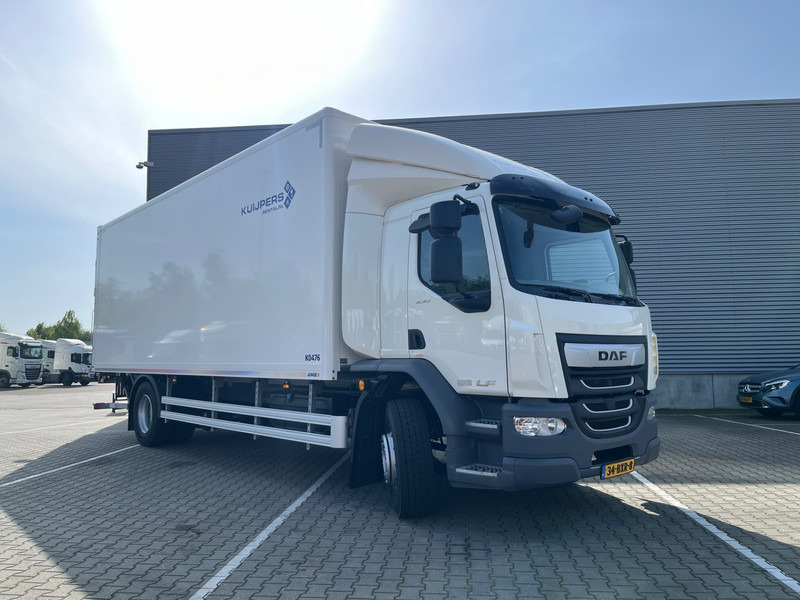 DAF LF 230 FA 18 Ton Box met Laadklep / Te huur - Bel 013-7200971 voor de mogelijkheden ! - Camión caja cerrada: foto 1 DAF LF 230 FA 18 Ton Box met Laadklep / Te huur - Bel 013-7200971 voor de mogelijkheden ! - Camión caja cerrada: foto 1