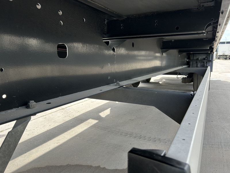 Semirremolque caja cerrada Krone Dry Liner / Box / Loadlift 2000 kg / Disk / APK TUV 11-26: foto 7 Semirremolque caja cerrada Krone Dry Liner / Box / Loadlift 2000 kg / Disk / APK TUV 11-26: foto 7