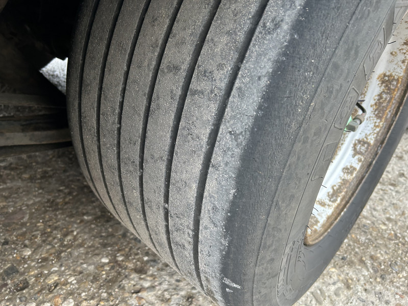 Semirremolque lona Krone Profi Liner / Mega / Pritsch - Plane / BPW Trommel / NL Aufligger: foto 10 Semirremolque lona Krone Profi Liner / Mega / Pritsch - Plane / BPW Trommel / NL Aufligger: foto 10