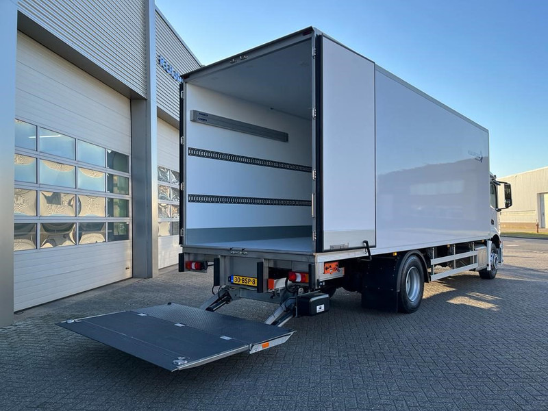 Mercedes-Benz Actros 2124 / Carrier Koeler / Alleen Te Huur -> 013-7200971 - Camión frigorífico: foto 2 Mercedes-Benz Actros 2124 / Carrier Koeler / Alleen Te Huur -> 013-7200971 - Camión frigorífico: foto 2