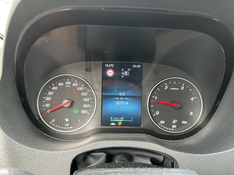 Mercedes-Benz Sprinter 515 1.9 CDI / Box Damage - Schade / Loadlift / APK TUV 04-26 - Furgoneta caja cerrada: foto 5 Mercedes-Benz Sprinter 515 1.9 CDI / Box Damage - Schade / Loadlift / APK TUV 04-26 - Furgoneta caja cerrada: foto 5
