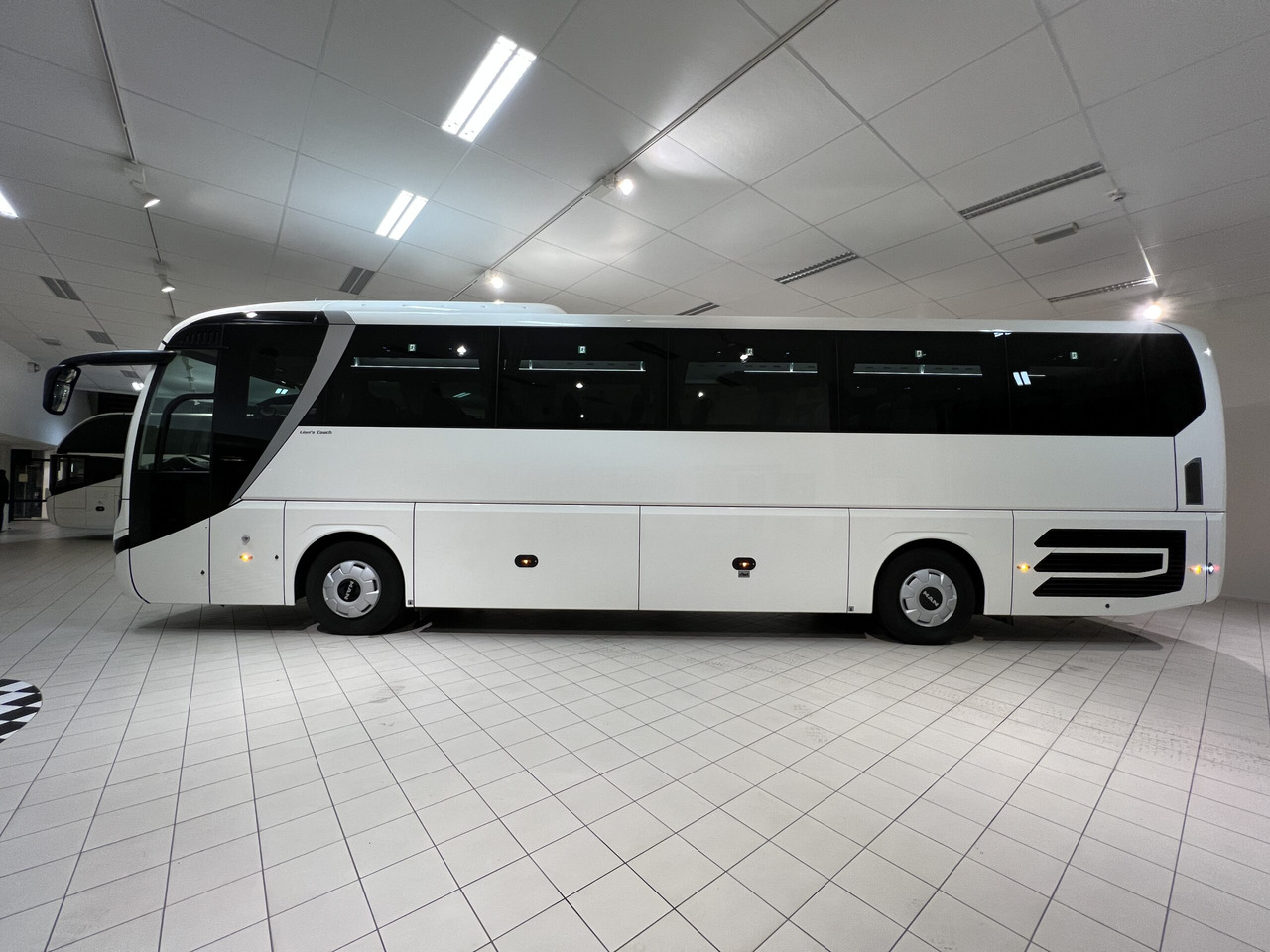 MAN Lions Coach R07 Euro 6E - Autocar: foto 4 MAN Lions Coach R07 Euro 6E - Autocar: foto 4