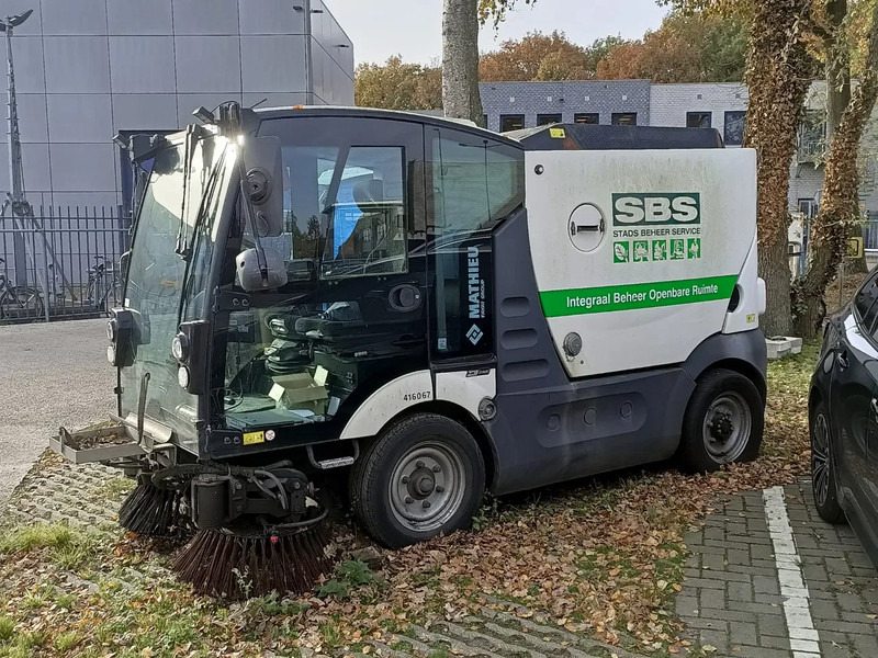 Mathieu MC210 Azura MC210 - Barredora vial: foto 3 Mathieu MC210 Azura MC210 - Barredora vial: foto 3