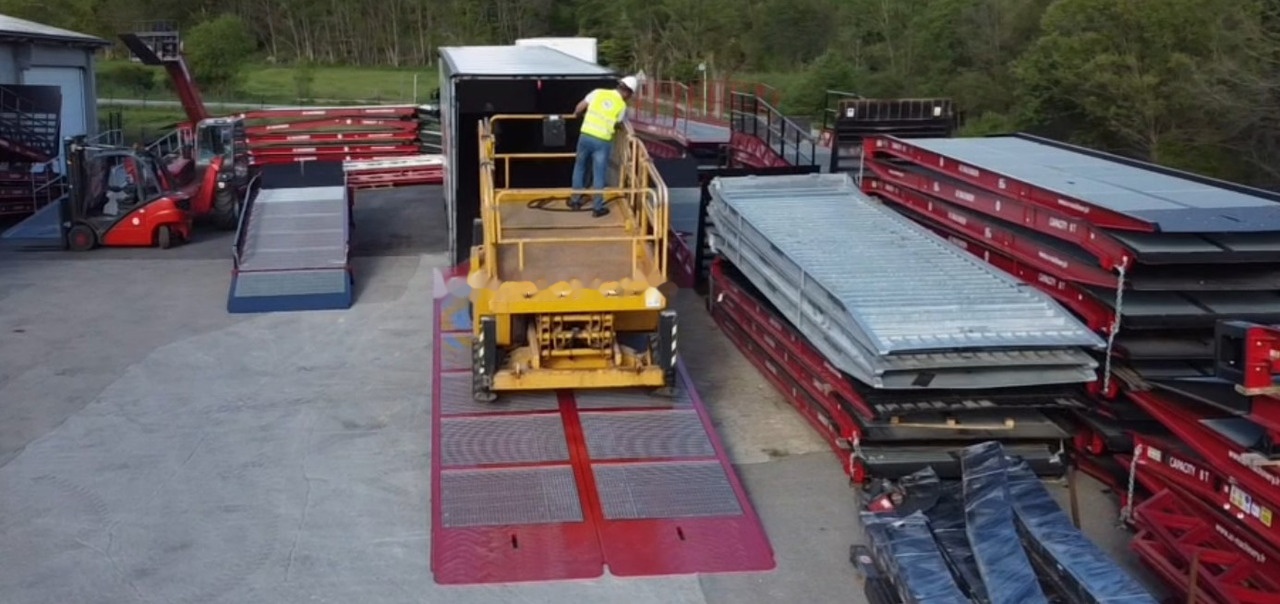 Rampa de carga nuevo AZ RAMP KING VERSION, BIG FOOT LLO 25T mobile loading ramp: foto 20 Rampa de carga nuevo AZ RAMP KING VERSION, BIG FOOT LLO 25T mobile loading ramp: foto 20