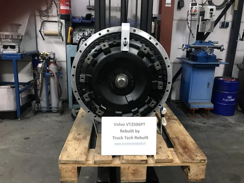 Volvo VT2506PT With or Without retarder / With or without second steering pump - Caja de cambios: foto 1 Volvo VT2506PT With or Without retarder / With or without second steering pump - Caja de cambios: foto 1