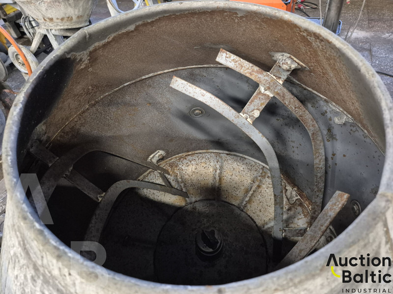 Agro-Wikt BWA 200 - Hormigonera: foto 4 Agro-Wikt BWA 200 - Hormigonera: foto 4