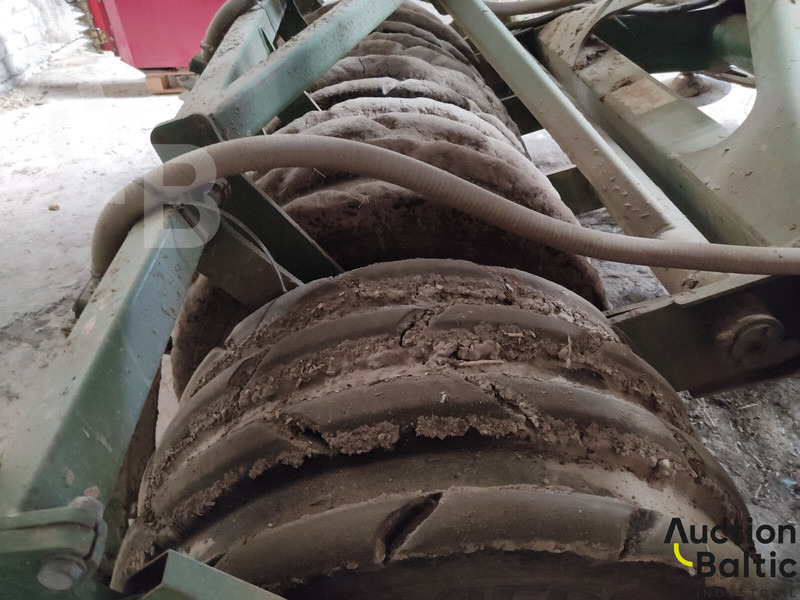 Leasing de Amazone Catros 7500 Amazone Catros 7500: foto 12