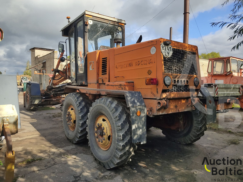 Brianskij Arsenal GS-14.02 - Grader: foto 3 Brianskij Arsenal GS-14.02 - Grader: foto 3