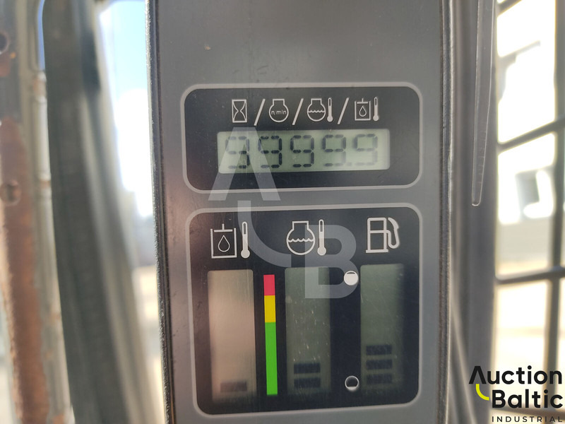 Cargadora de cadenas Case TR 320: foto 6