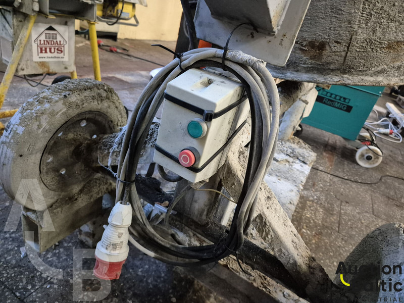 Concrete mixer - Hormigonera: foto 5 Concrete mixer - Hormigonera: foto 5